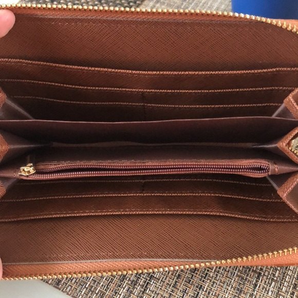 Croc chic embossed zip around wallet - Picture 2 of 3